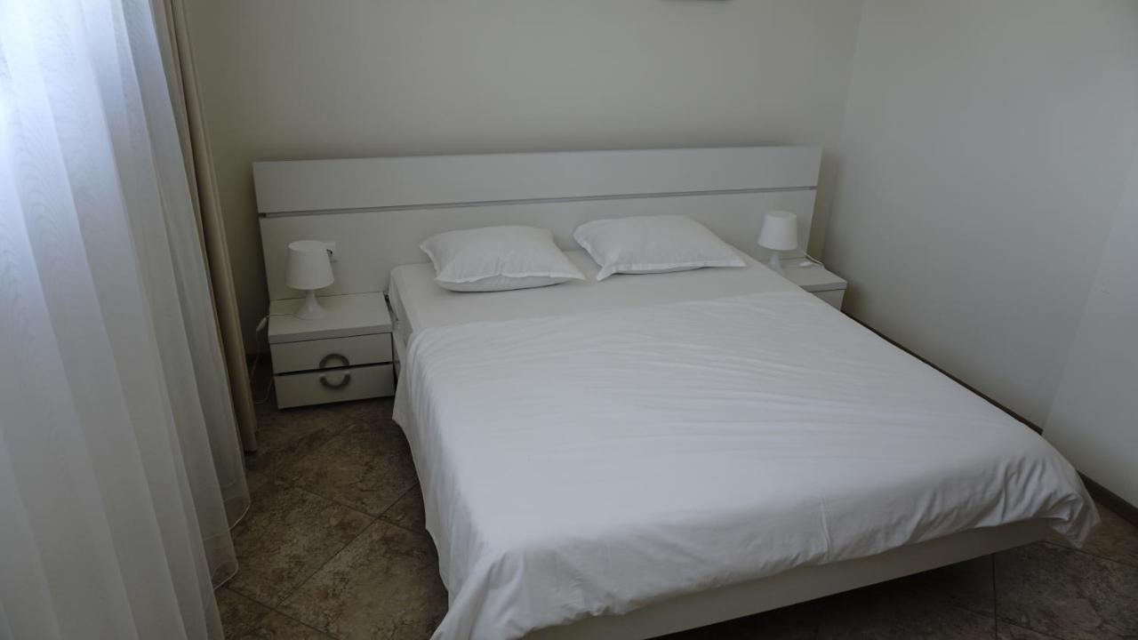 אפרטהוטל קברנה Calithea Complex מראה חיצוני תמונה