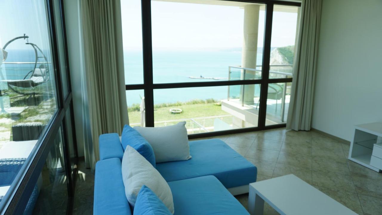 אפרטהוטל קברנה Calithea Complex מראה חיצוני תמונה