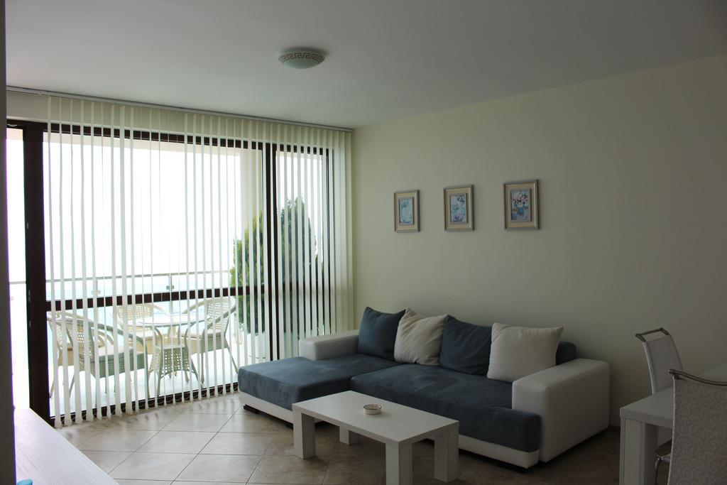 אפרטהוטל קברנה Calithea Complex מראה חיצוני תמונה