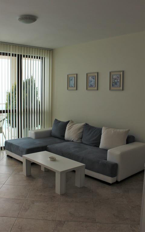 אפרטהוטל קברנה Calithea Complex מראה חיצוני תמונה