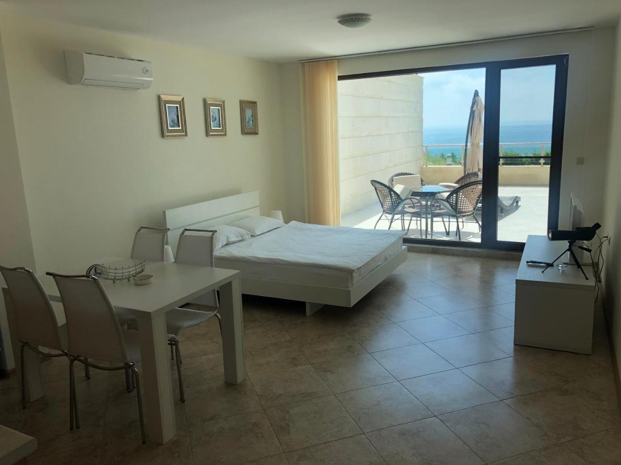 אפרטהוטל קברנה Calithea Complex מראה חיצוני תמונה